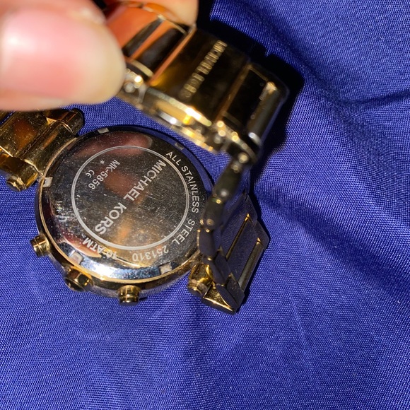 Michael kors blinged out gold watch model mk 5856 - Picture 4 of 4